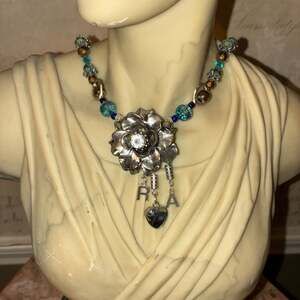 DaVinci Vintage Silver-Tone Floral Statement Necklace with Turquoise Glass Beads